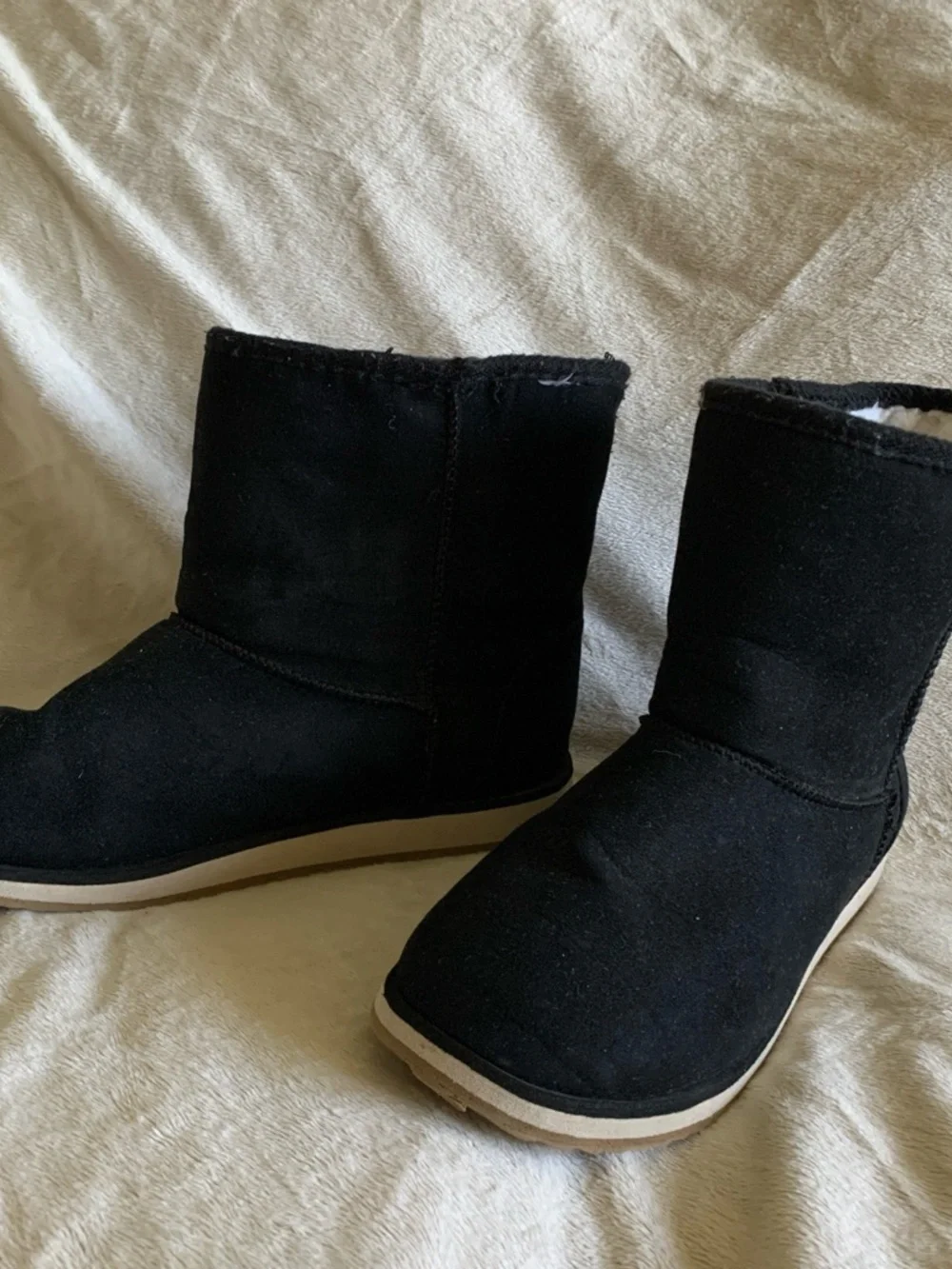 Black Short Shearling-Lined Ankle Boots for Women
